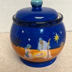Dennis East International Nativity Jar
